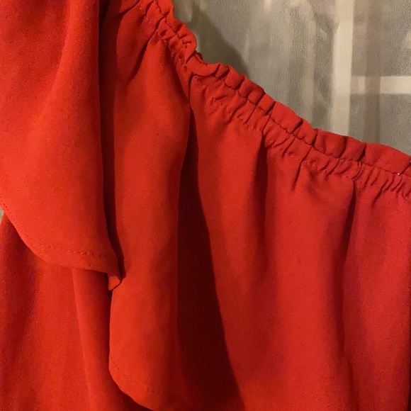 Candie’s One Shoulder Ruffle Crop Top - Picture 3 of 7